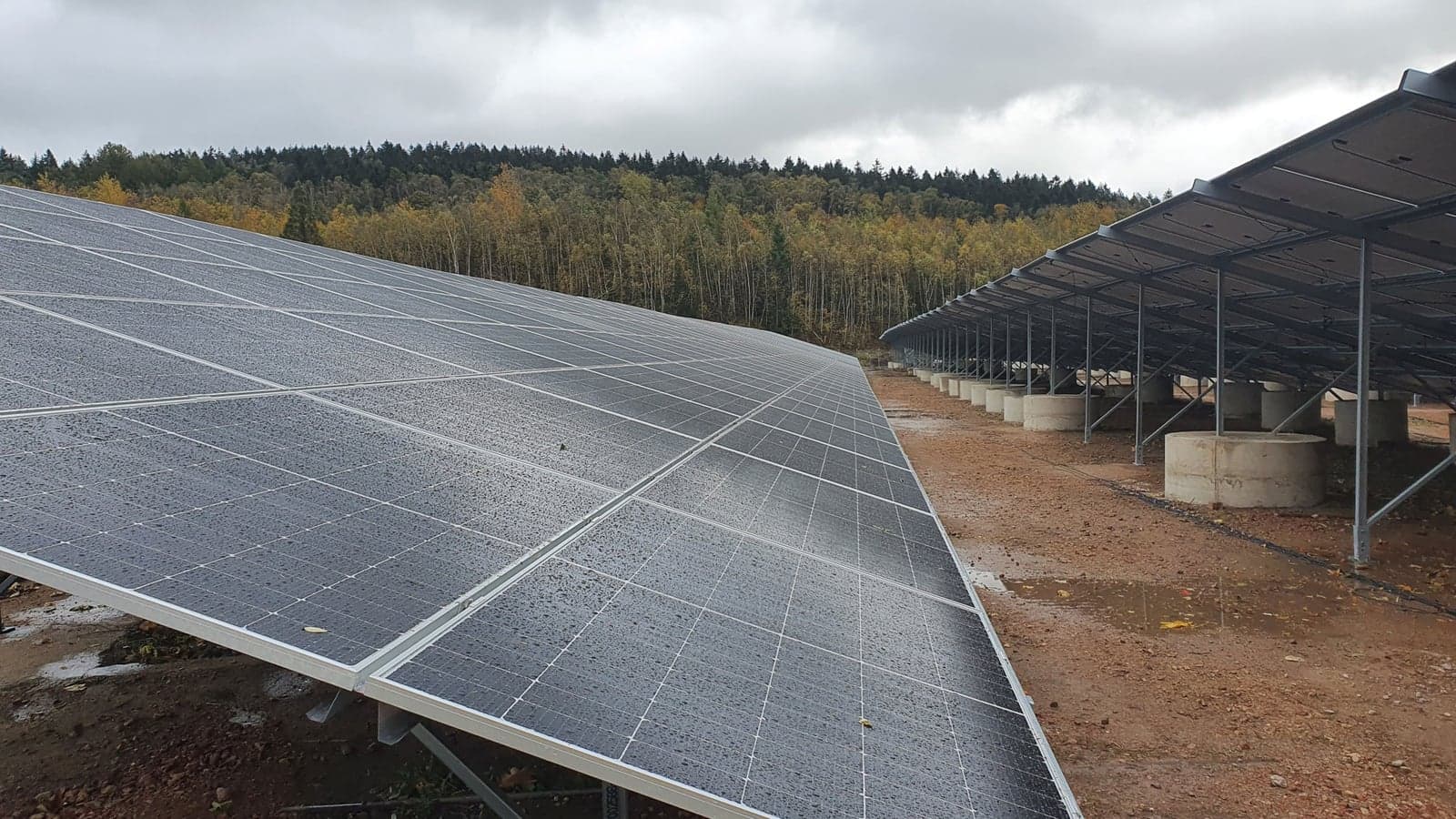 Photovoltaikanlage auf einem ehemaligen Ziegelwerksgelände